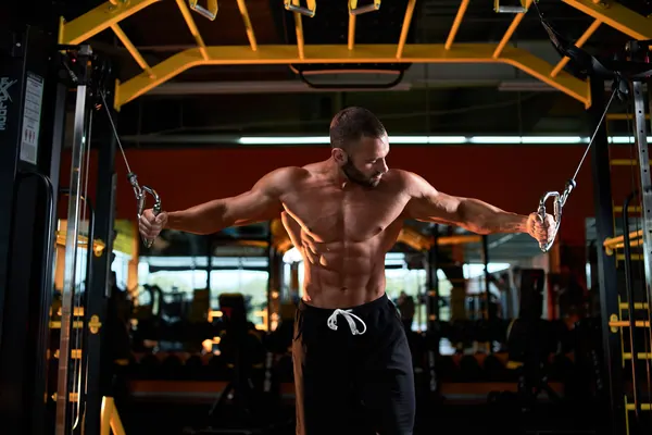 Fitness — кадр 12 з портфоліо Олександра Кравчука