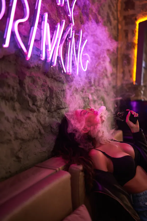 Neon light — кадр 14 з портфоліо Олександра Кравчука