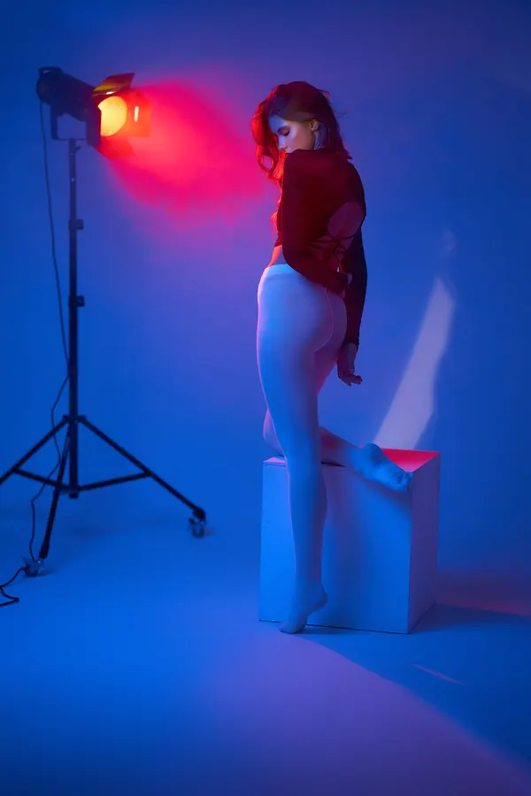Neon light — кадр 20 з портфоліо Олександра Кравчука